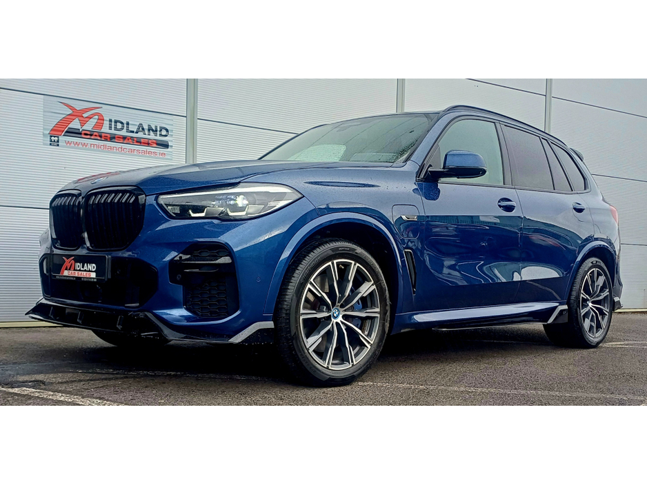 2022 BMW X5 - image 12