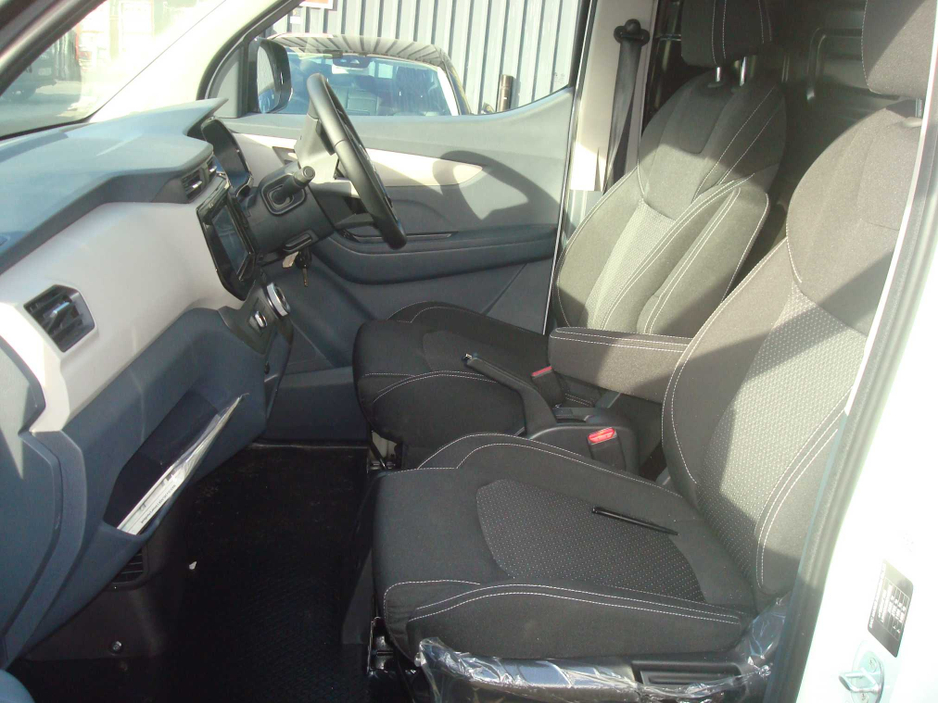 2025 Maxus e Deliver 3 - image 21