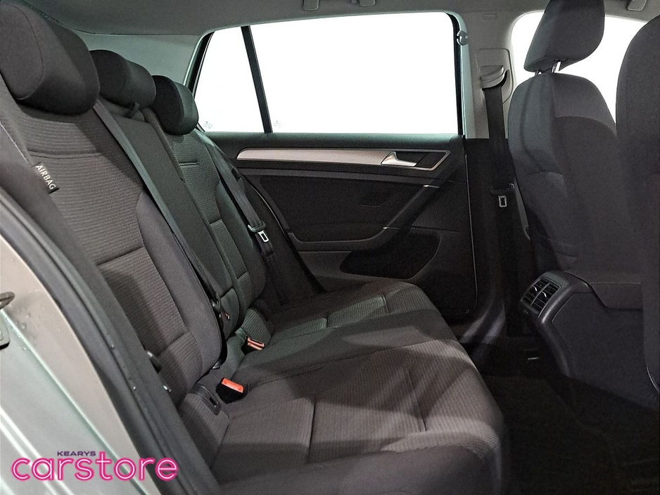 2017 Volkswagen Golf - image 13