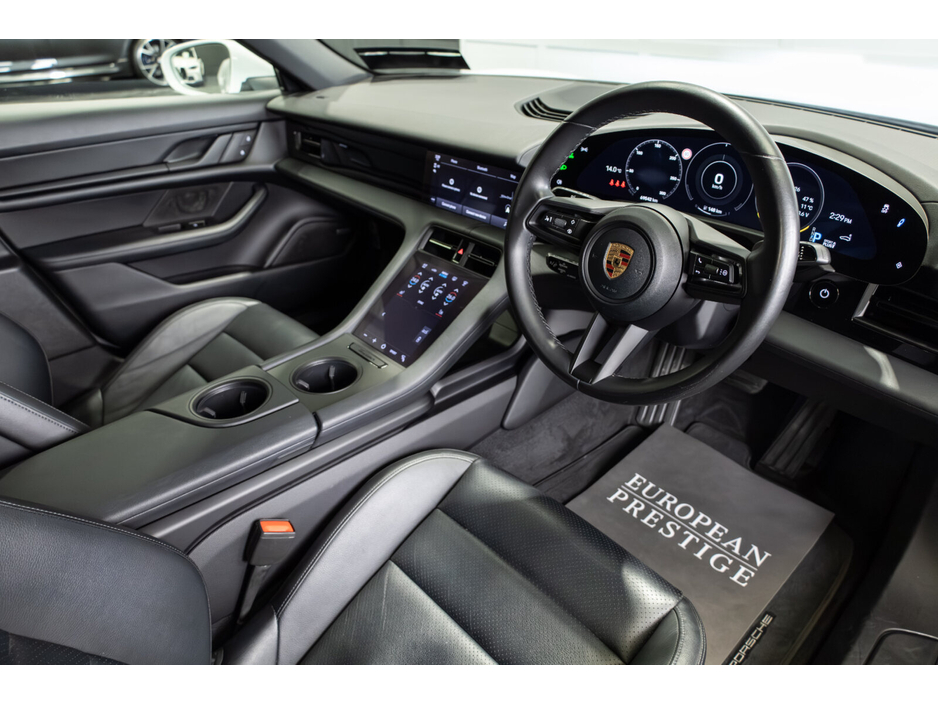 2022 Porsche Taycan - image 8