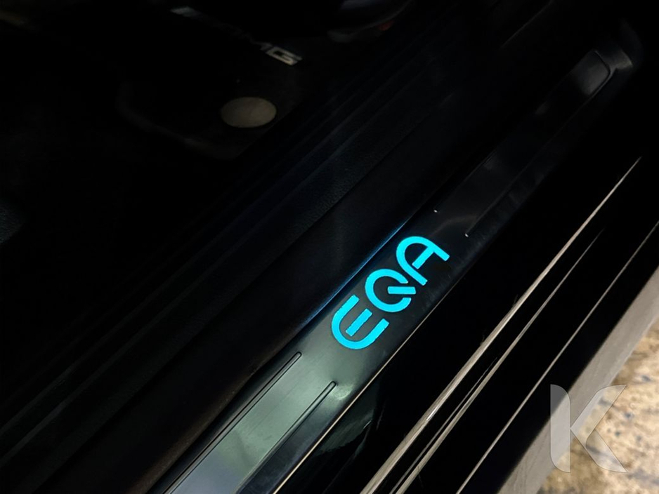 2022 Mercedes-Benz EQA EQA 250 AMG LINE - HEATED SEATS - REVERSE CAMERA - AMBIENT LIGHTING - ELECTRIC TAILGATE €28,950