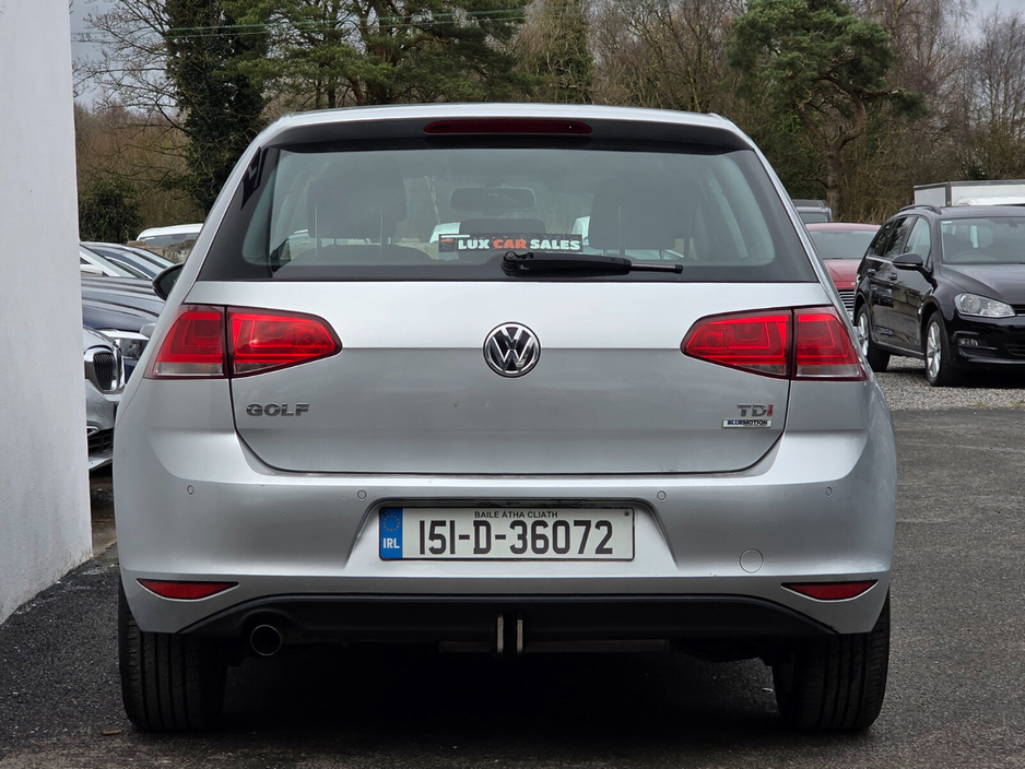 2015 Volkswagen Golf - image 8