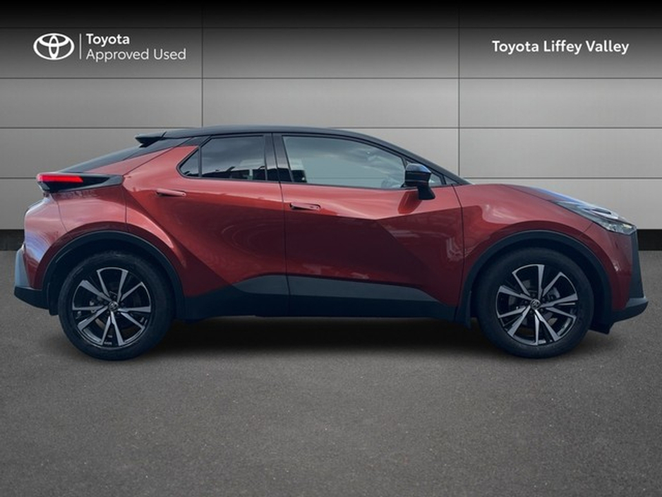 2025 Toyota C-HR - image 3