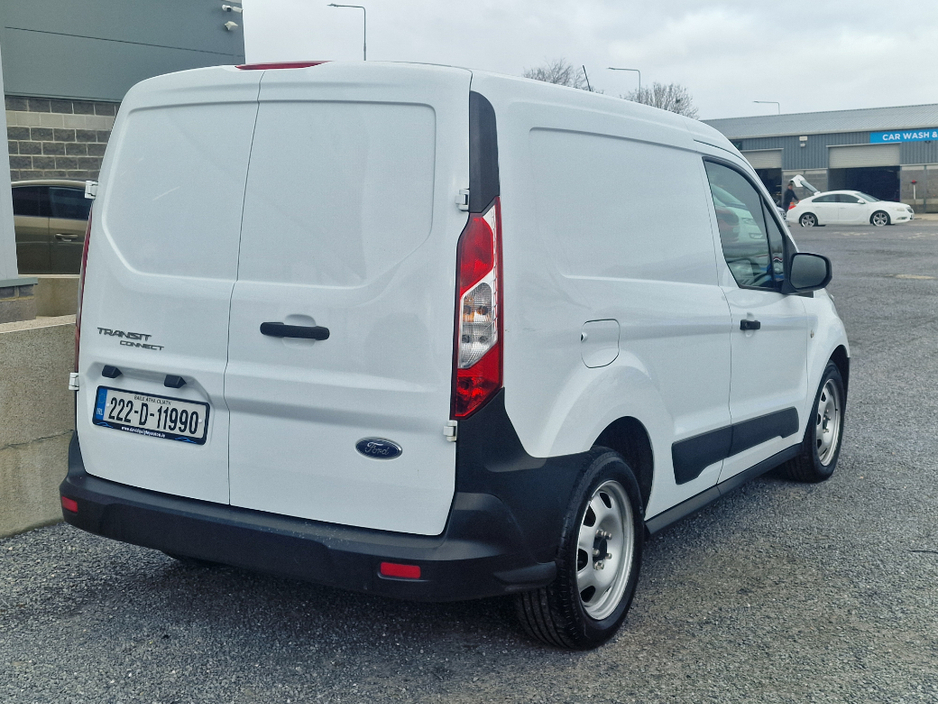 2022 Ford Transit Connect - image 3