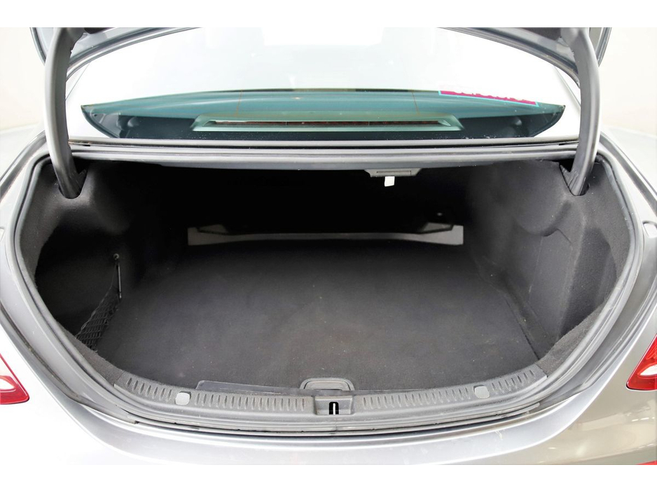 2018 Mercedes-Benz E Class - image 28