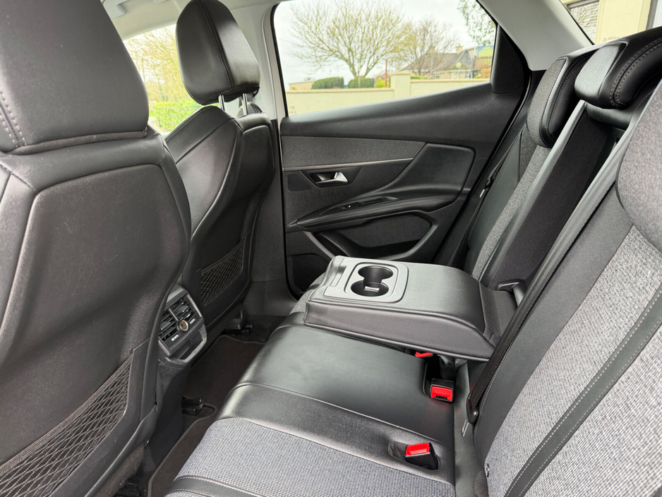 2019 Peugeot 3008 - image 18