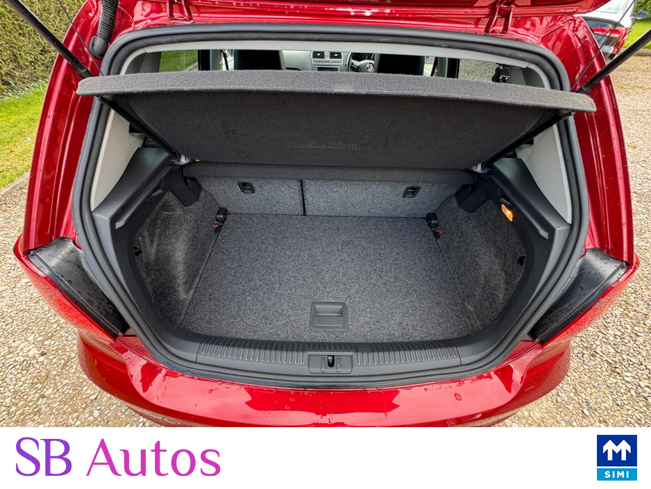 2017 Volkswagen Polo - image 9