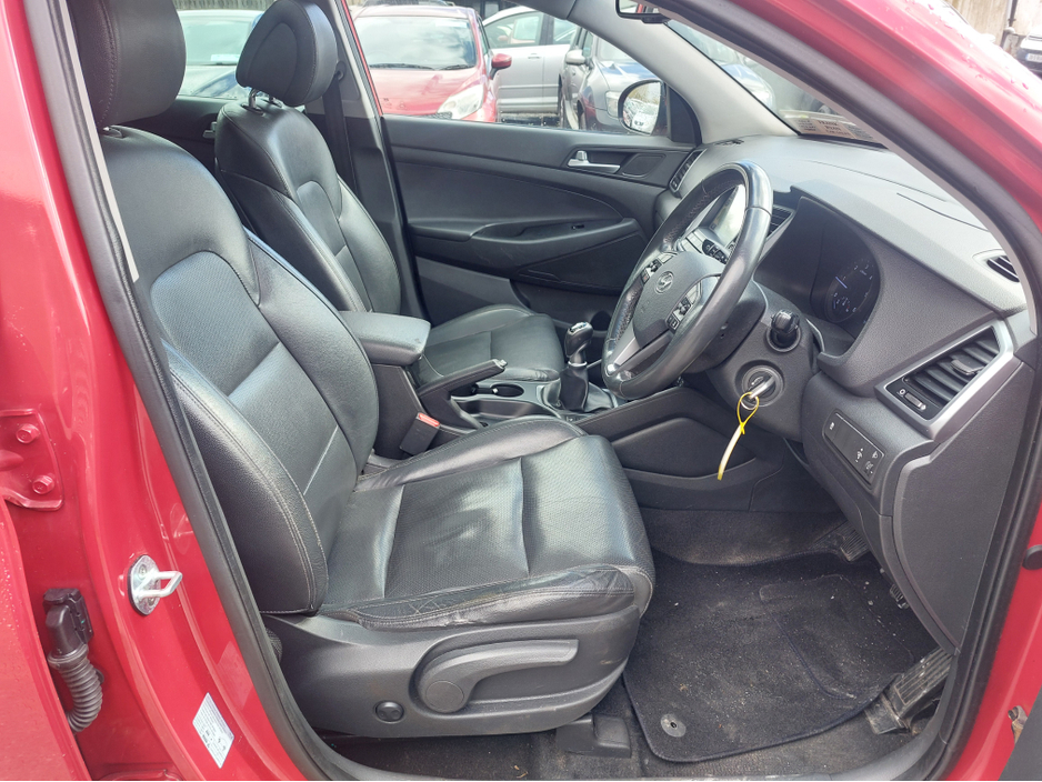 2016 Hyundai Tucson - image 4