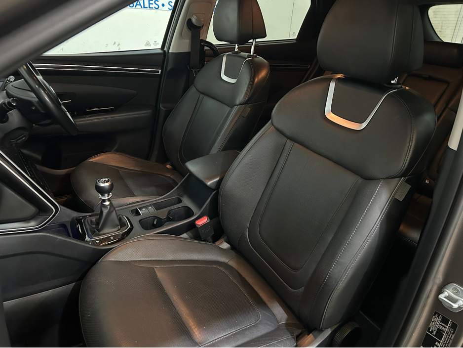 2022 Hyundai Tucson - image 8