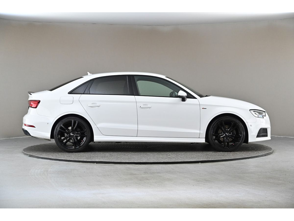 2018 Audi A3 - image 11