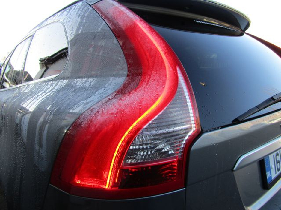 2016 Volvo XC60 2.0 D4 R-design NAV 190BHP 5DR €15,950