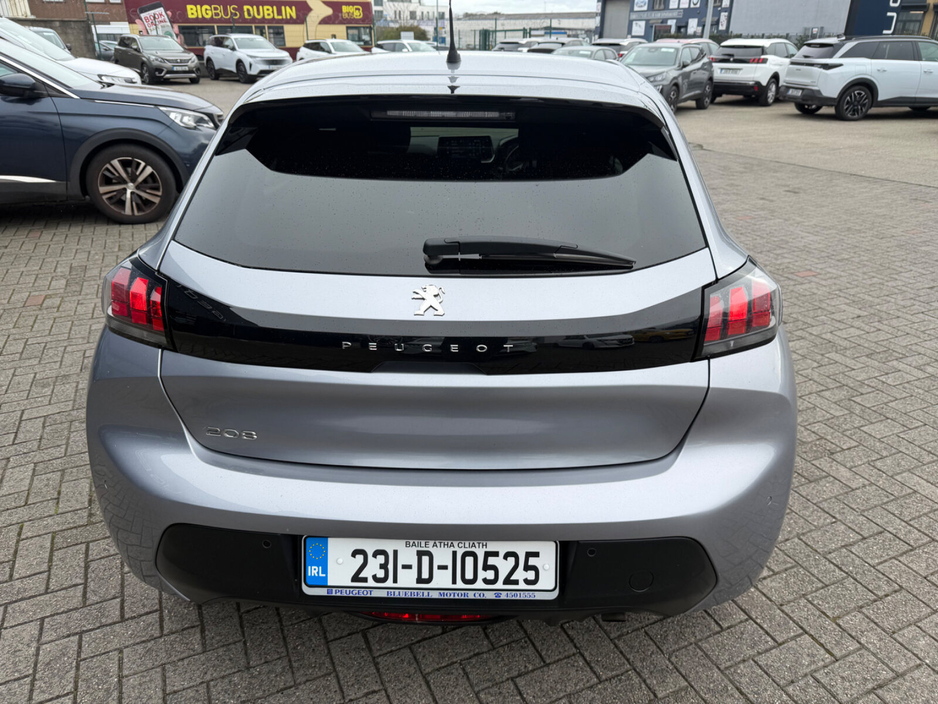 2023 Peugeot 208 - image 6
