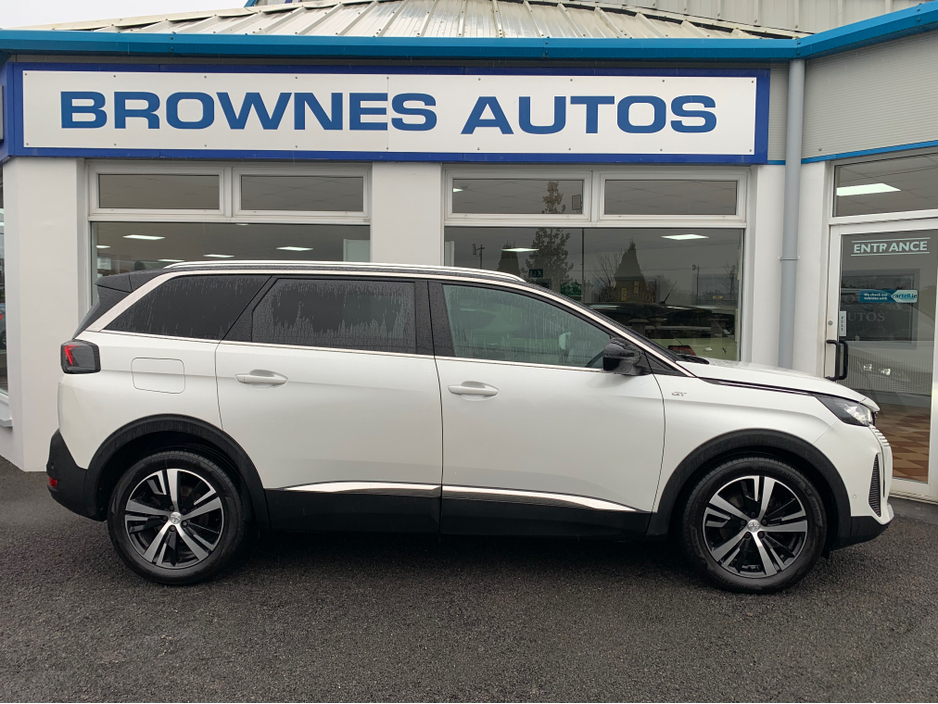 2023 Peugeot 5008 GT BLUEHDI S/S €38,495