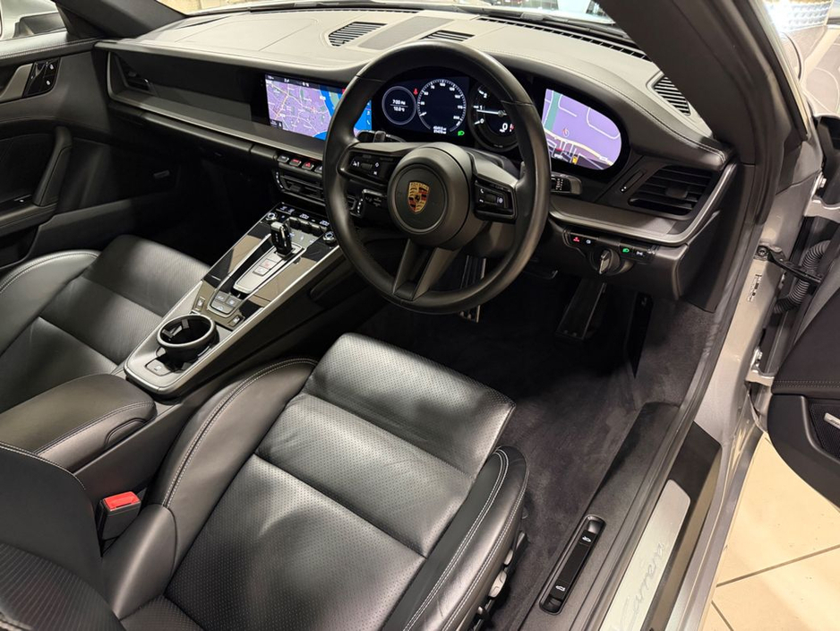 2020 Porsche 911 - image 28