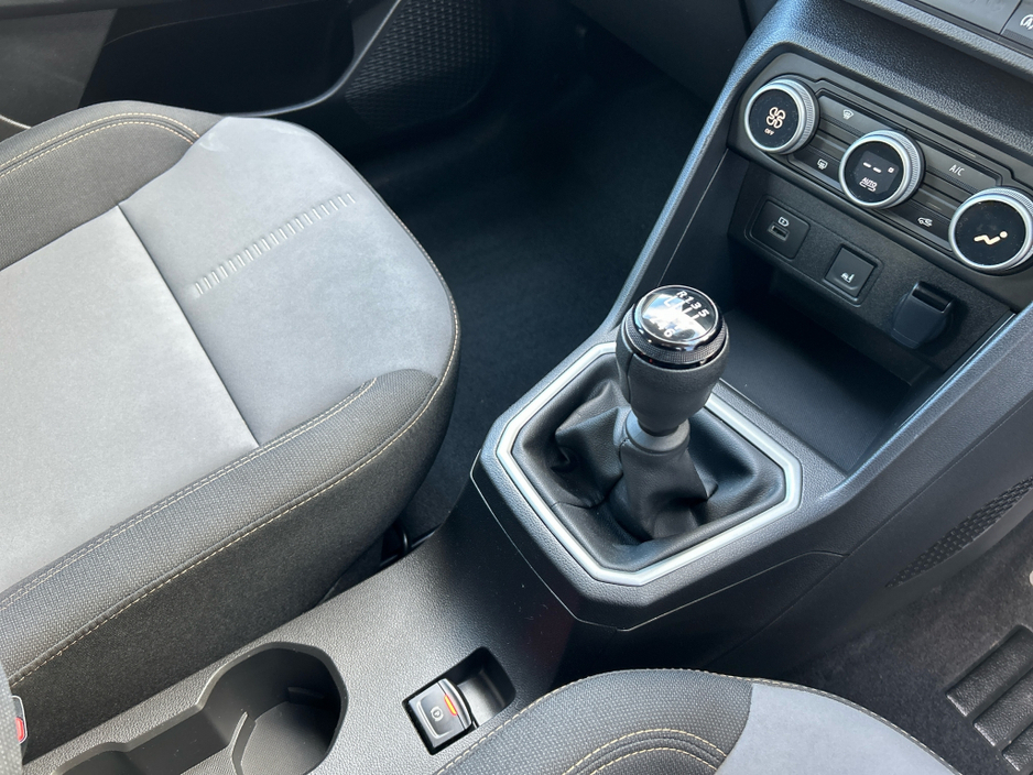 2024 Dacia Sandero - image 10