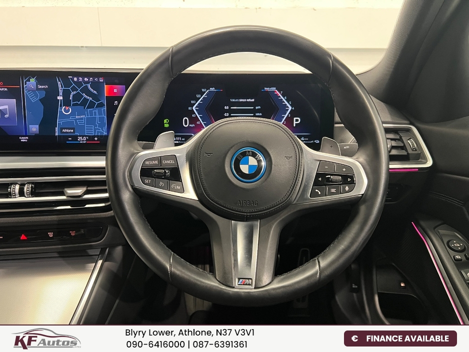 2023 BMW 3 Series - image 24