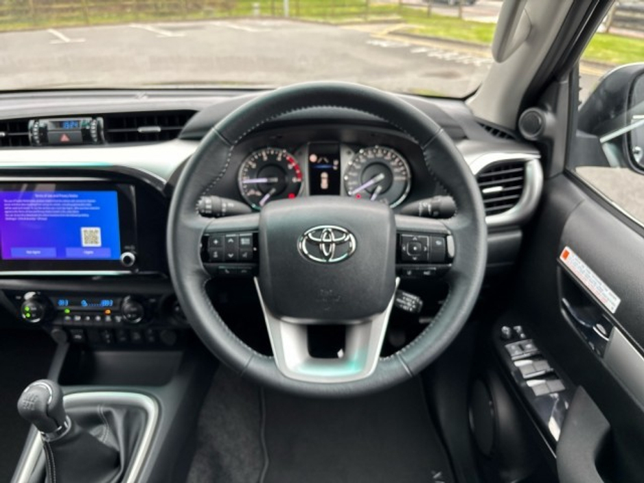2026 Toyota Hilux - image 9