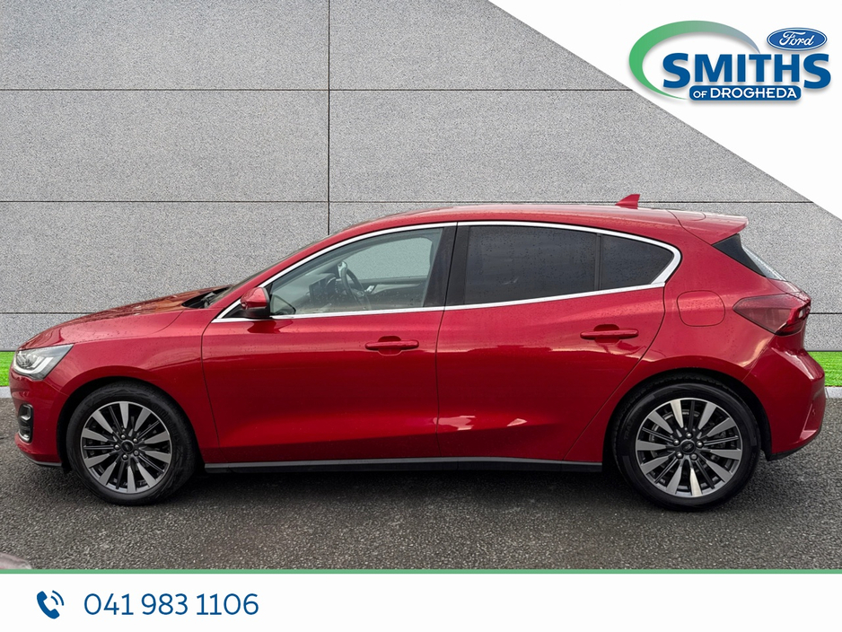 2022 Ford Focus - image 6