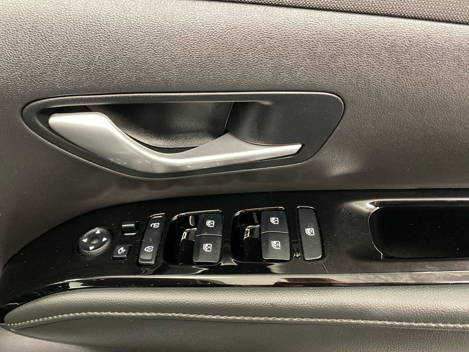 2022 Hyundai Tucson - image 11