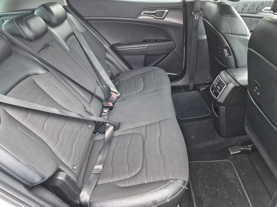 2023 Kia Sportage - image 18