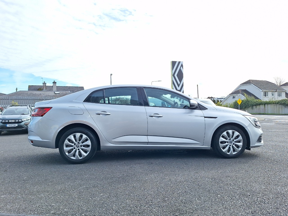 2018 Renault Megane - image 7