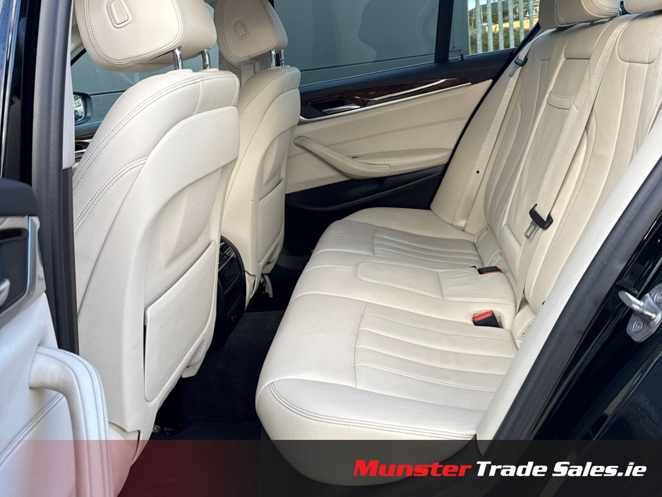 2018 BMW 5 Series - image 10