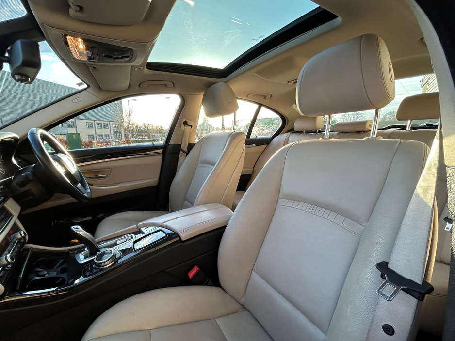 2014 BMW 5 Series - image 8