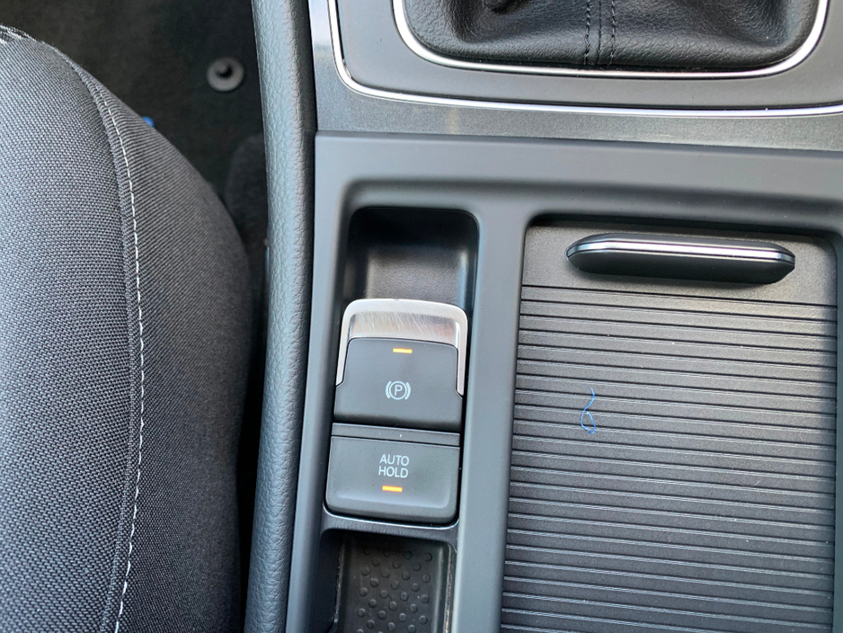 2019 Volkswagen Golf - image 19