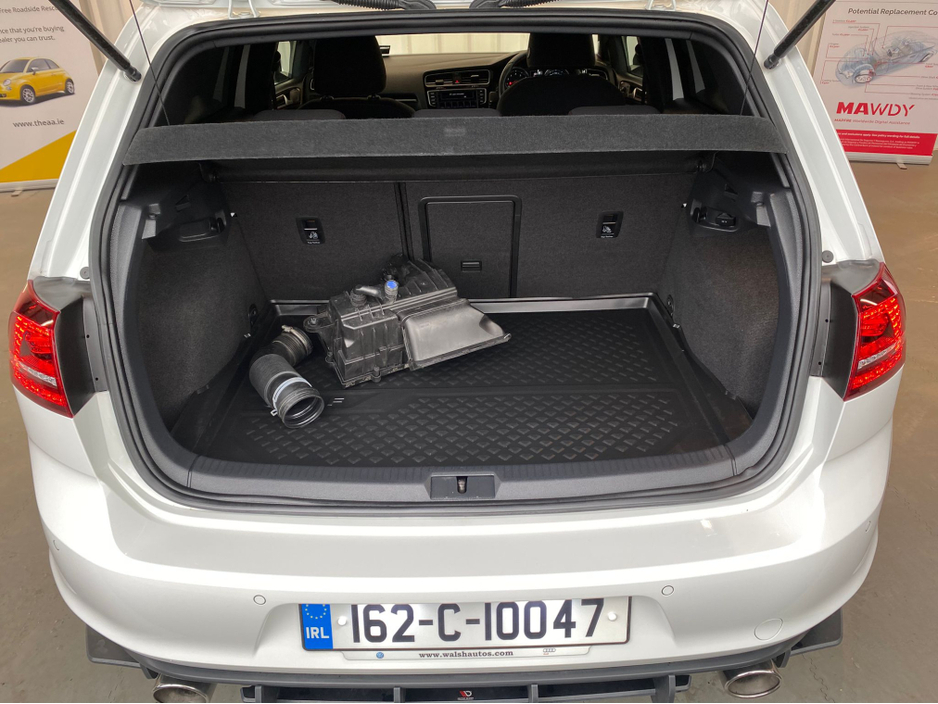 2016 Volkswagen Golf - image 26