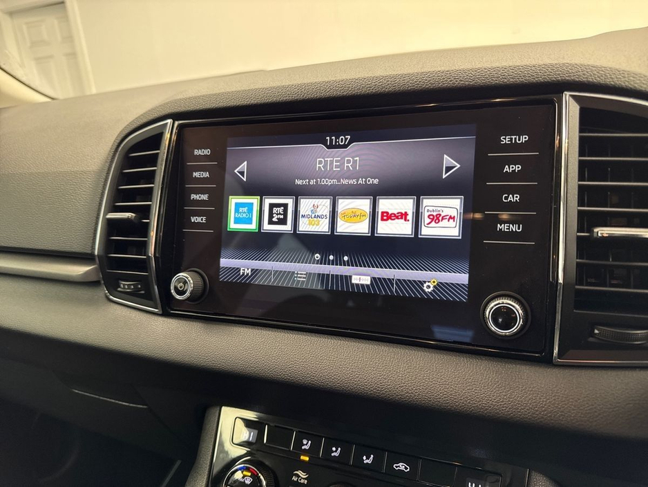 2020 Skoda Karoq - image 18