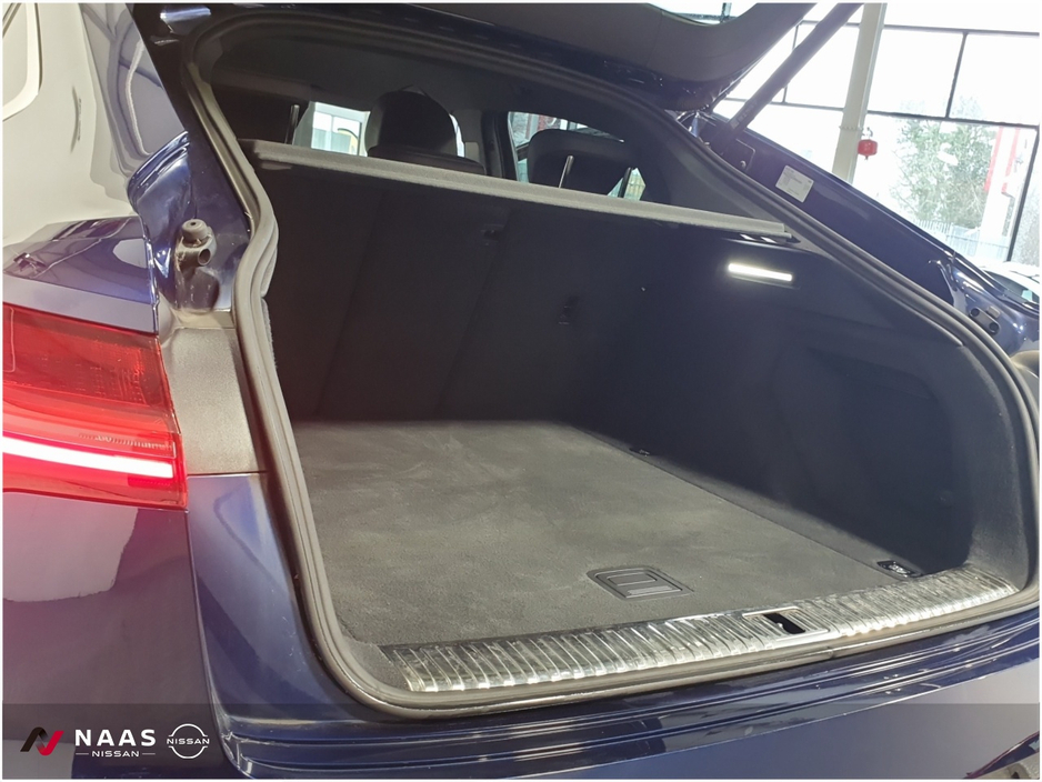 2022 Audi e-tron - image 12