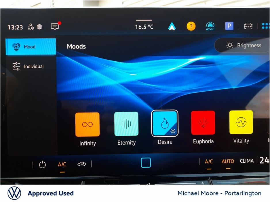 2025 Volkswagen Golf - image 47