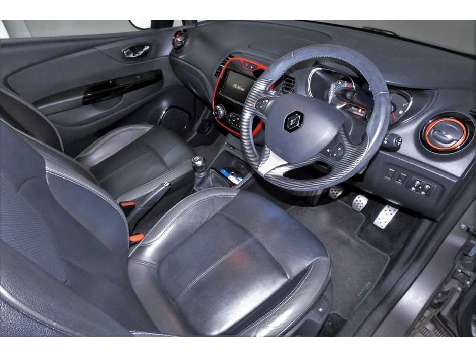 2016 Renault Captur 1.5DCI 90BHP SIGNATURE 5SPD *BI-TONE ROOF*FULL LEATHER*