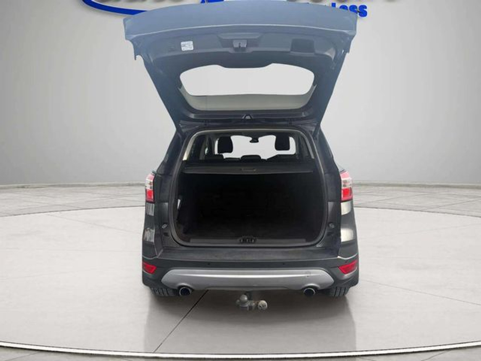 2017 Ford Kuga - image 10