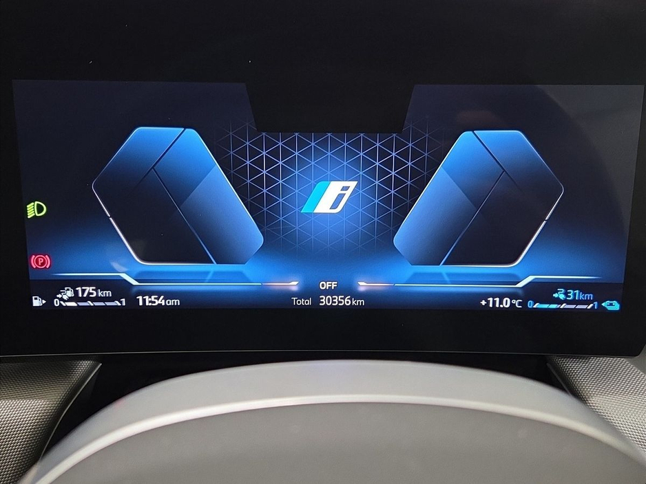 2024 BMW X1 - image 9