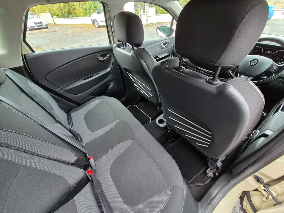 2015 Renault Captur - image 8
