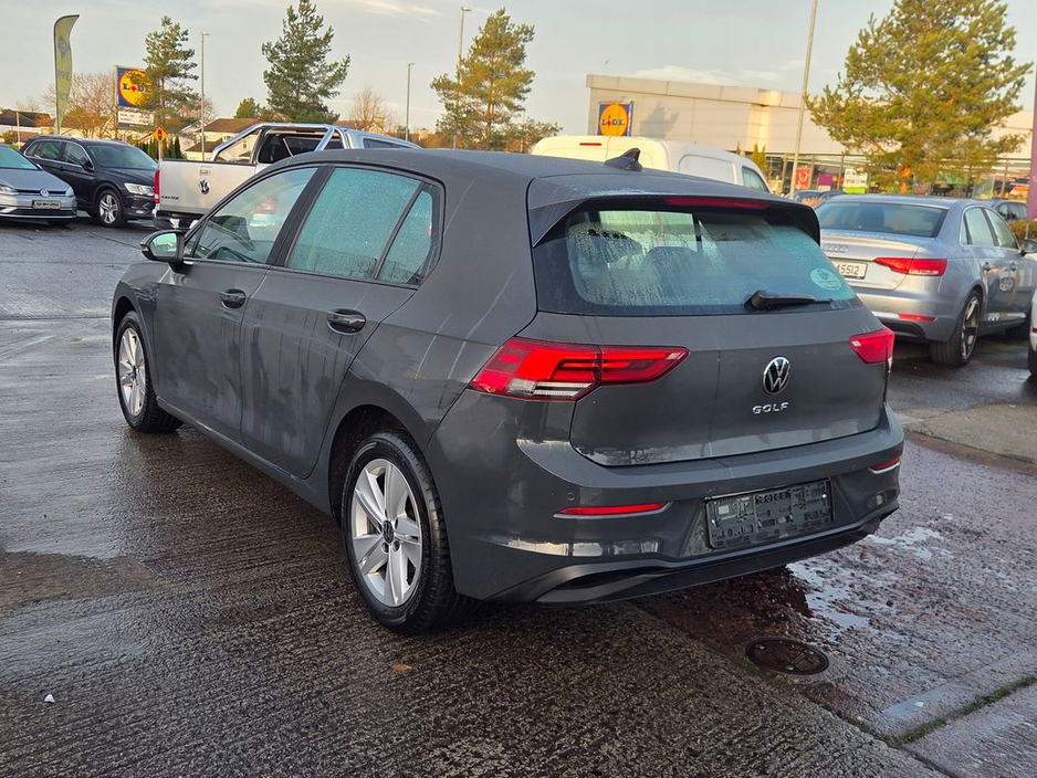2022 Volkswagen Golf LIFE TDI €26,950