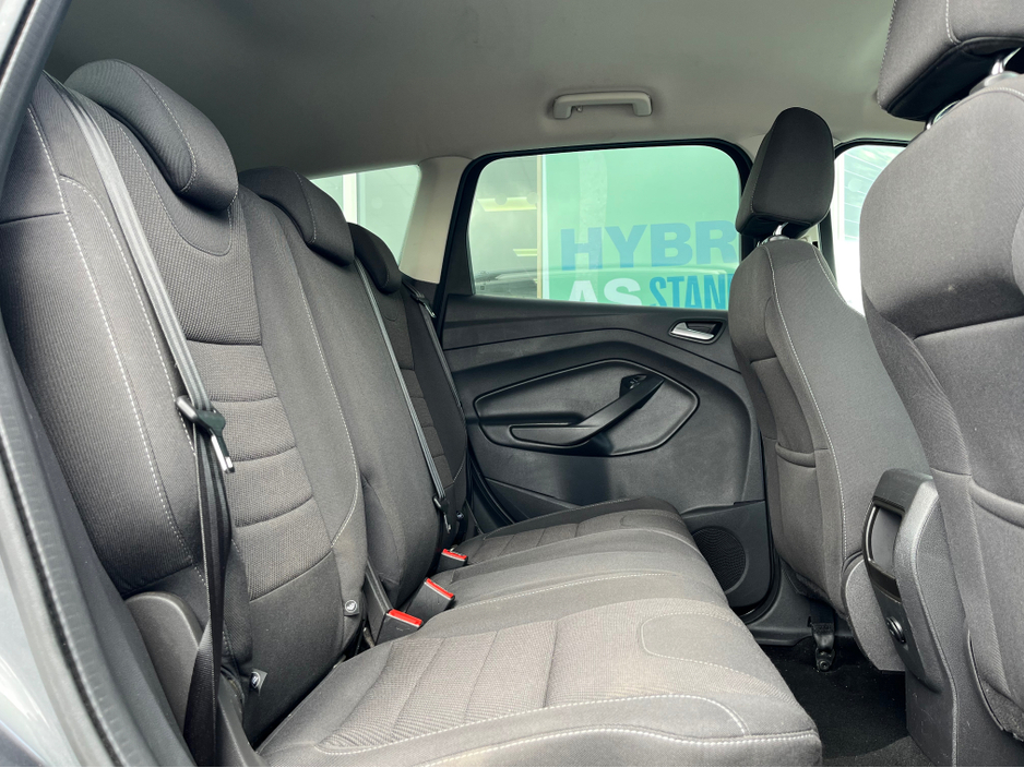 2015 Ford Kuga - image 13