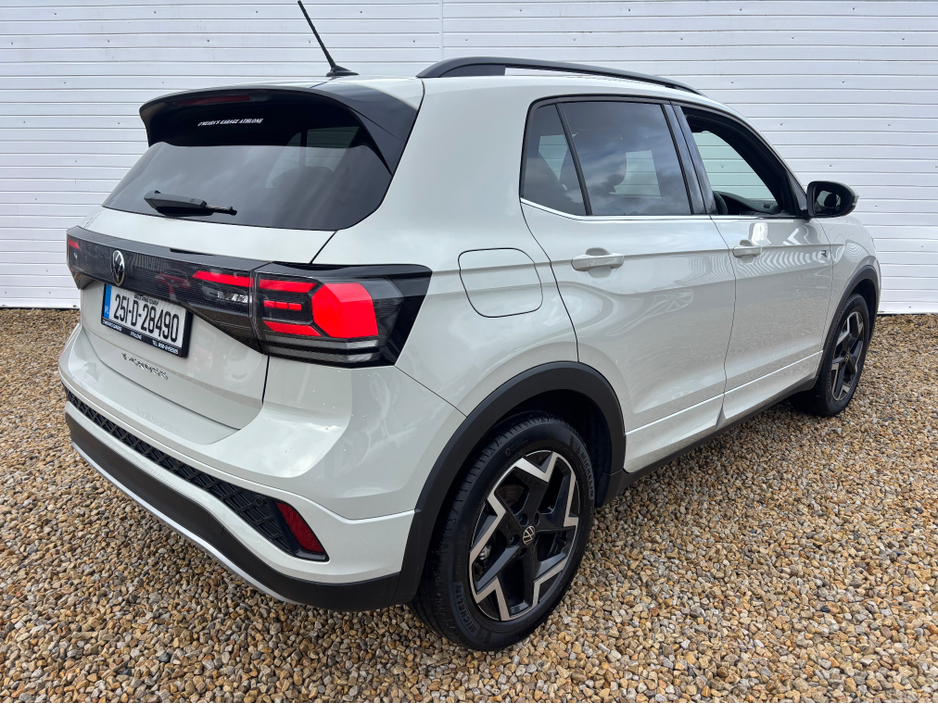 2025 Volkswagen T-Cross - image 4