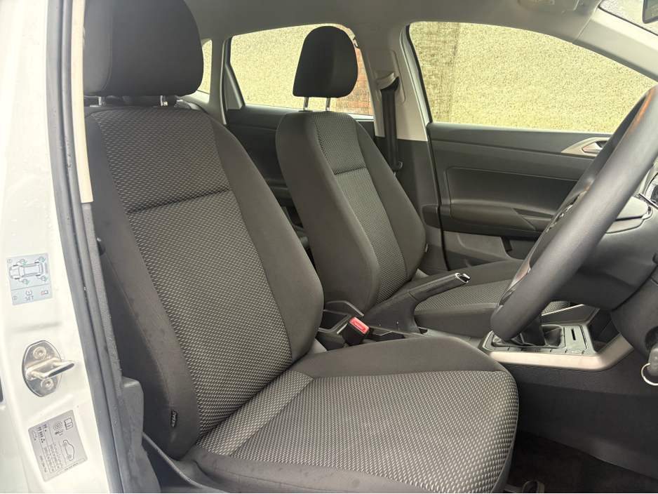 2020 Volkswagen Polo - image 11