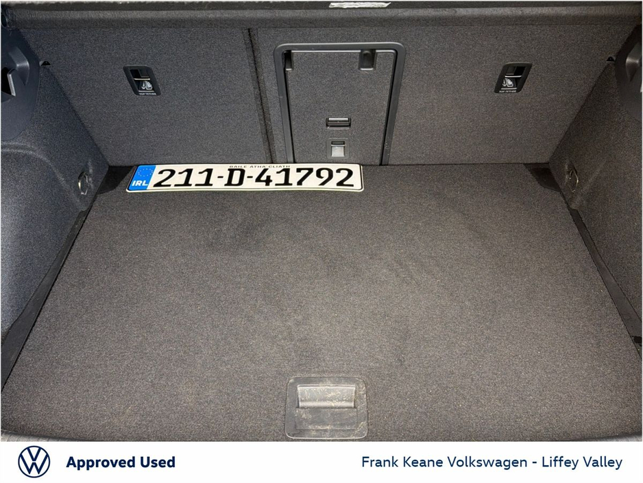 2021 Volkswagen Golf - image 9