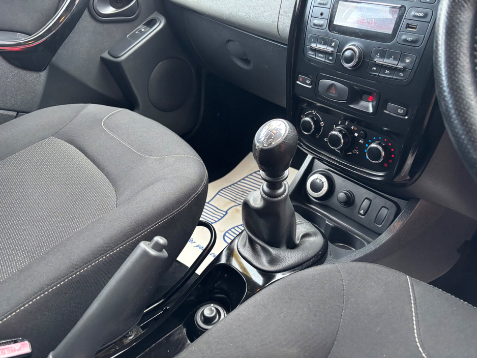 2014 Dacia Duster 1.5 dCi 110 SIGNATURE 4WD €6,450