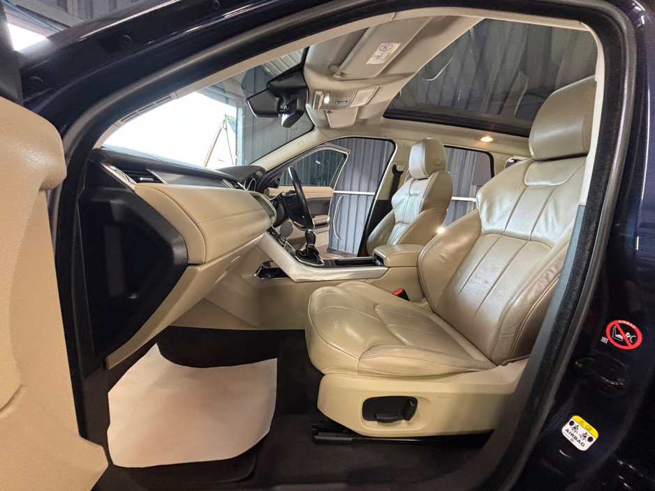 2016 Land Rover Range Rover Evoque - image 15