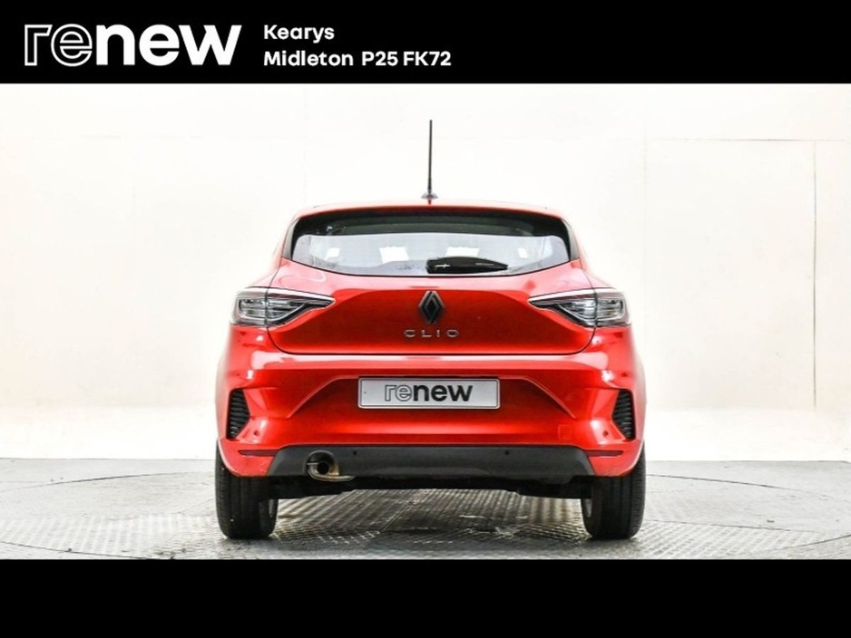 2025 Renault Clio - image 9