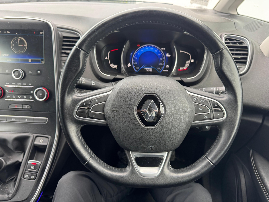 2017 Renault Scenic - image 14