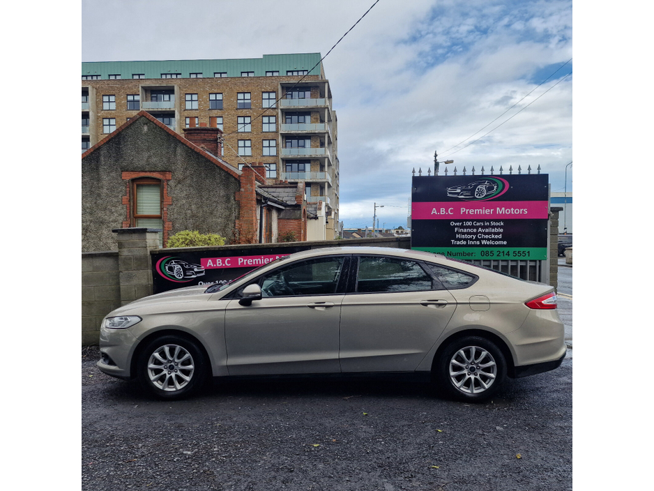 2015 Ford Mondeo - image 4