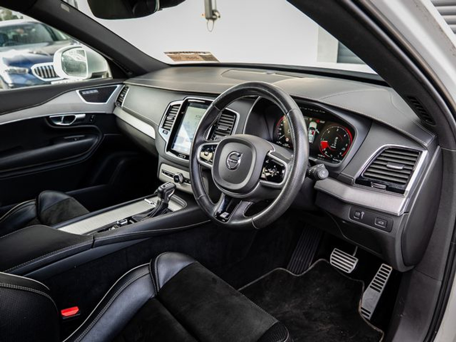2019 Volvo XC90 - image 6