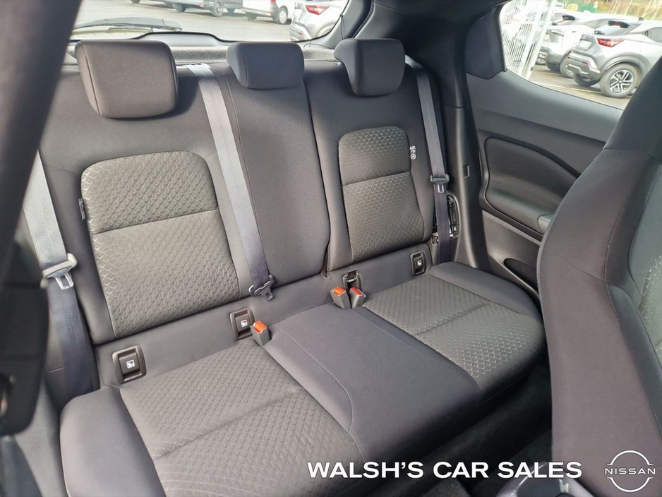 2020 Nissan Juke - image 19