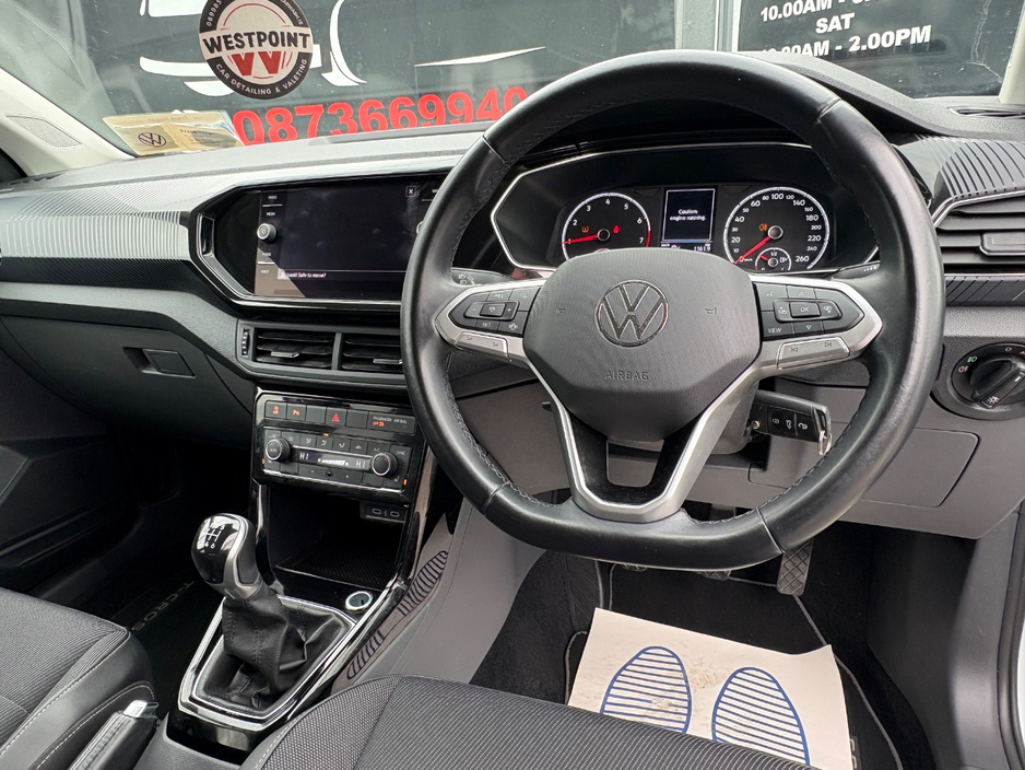 2021 Volkswagen T-Cross - image 11