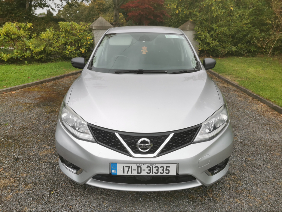 2017 Nissan Pulsar - image 2